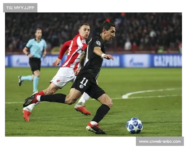 巴黎圣日耳曼更换暗色系队巴配色球员反馈提升旅途休息质量